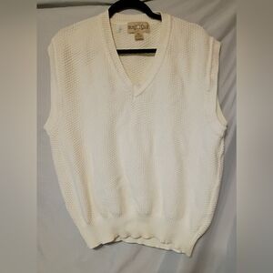 Hunt Club V-Neck Sweater Vest in White